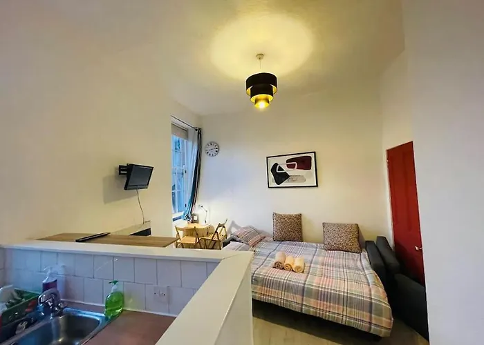 City Studio Flat West Toll Cross